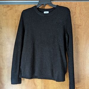 Black Old Navy crew neck sweater